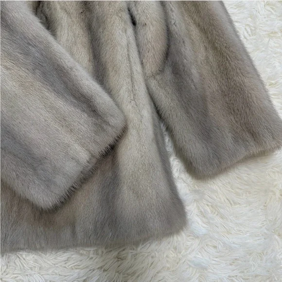 Saga vintage Sapphire Mink fur Coat - Picture 6 of 16